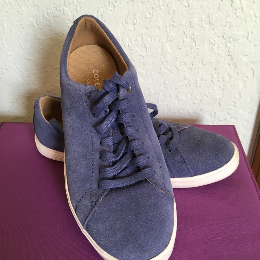 Cole Haan Women Indigo Blue size 6.5 B Grand OS